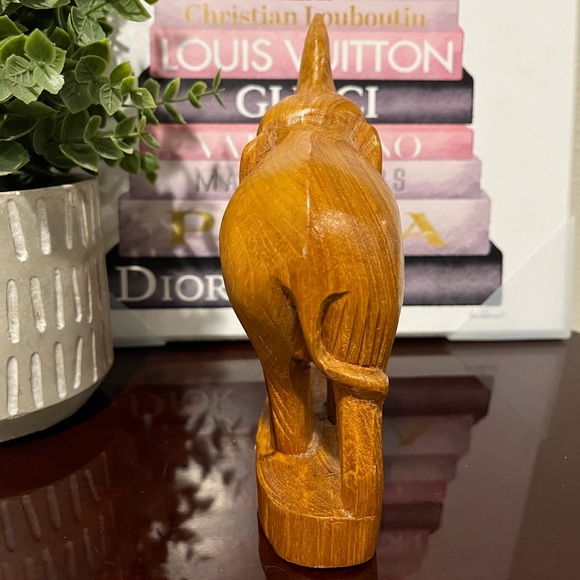 Vintage Thailand Solid Teak Wood Hand Carved Elephant Statue 6.5” Trunk Up - Picture 4 of 5